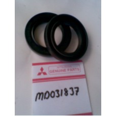 MD031837 MITSUBISHI FRONT OIL SEAL